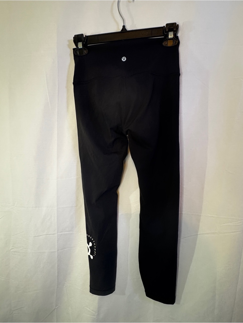 lululemon athletica Black ladies  Leggings with White orangetheory Logo Accent - Picture 2 of 6